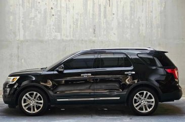 White Ford Explorer 2016 for sale in Automatic