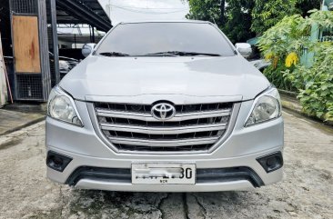 Sell White 2014 Toyota Innova in Bacoor