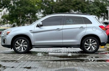 Selling White Mitsubishi Asx 2015 in Makati