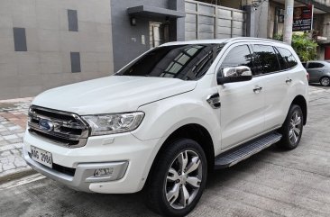 White Ford Everest 2017 for sale in Automatic