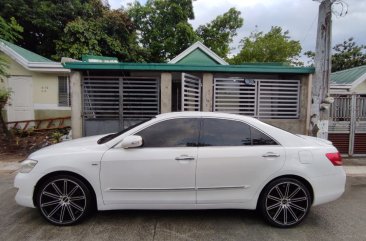 Selling White Toyota Camry 2023 in Rodriguez