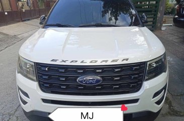 Sell White 2016 Ford Explorer in Lupao