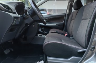 Selling White Toyota Avanza 2020 in Parañaque