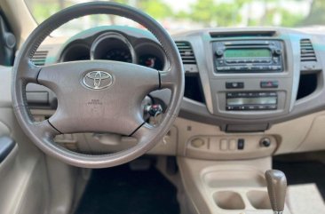 Sell White 2008 Toyota Fortuner in Makati