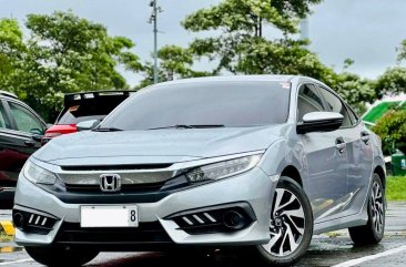 White Honda Civic 2018 for sale in Automatic