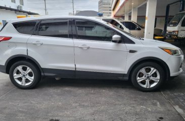 White Ford Escape 2015 for sale in Manila