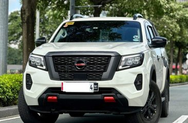 Selling White Nissan Navara 2023 in Makati