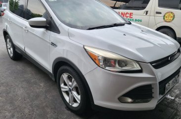 White Ford Escape 2015 for sale in Manila