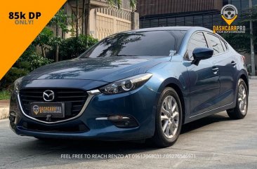 Selling White Mazda 3 2018 in Manila
