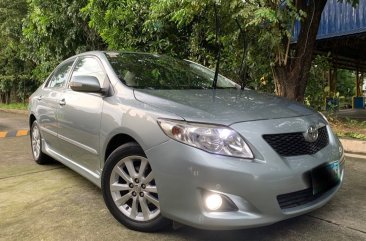 Sell White 2009 Toyota Corolla altis in Quezon City