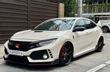 2017 Honda Civic Type R 2.0 VTEC MT Turbo Honda Sensing in Manila, Metro Manila