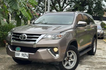 Selling White Toyota Fortuner 2018 in Manila