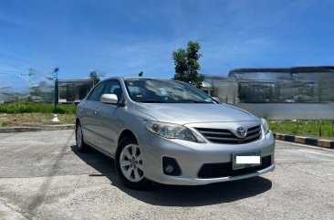 Sell White 2013 Toyota Corolla altis in Quezon City