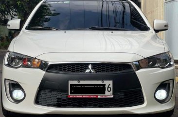 Selling White Mitsubishi Lancer 2016 in Manila