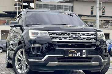 Selling White Ford Explorer 2018 in Makati
