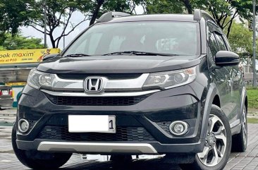 White Honda BR-V 2018 for sale in Automatic