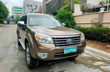 Sell White 2011 Ford Everest in Pasay