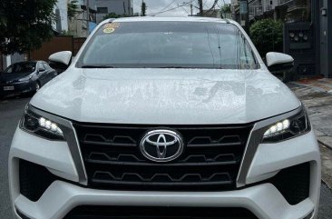 White Toyota Fortuner 2022 for sale in Quezon City