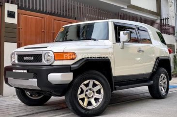 2015 Toyota FJ Cruiser  4.0L V6 in Manila, Metro Manila