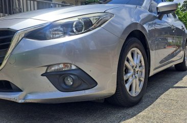 Selling White Mazda 3 2015 in Quezon City