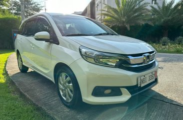 Selling White Honda Mobilio 2017 in Las Piñas