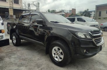 White Chevrolet Colorado 2017 for sale in Pasig