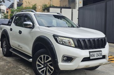 White Nissan Navara 2018 for sale in Caloocan