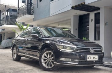 Sell White 2017 Volkswagen Passat in Quezon City
