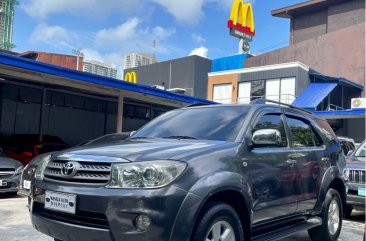 White Toyota Fortuner 2011 for sale in Manual