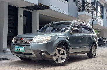 White Subaru Forester 2011 for sale in Automatic