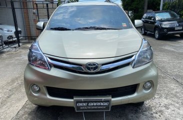 White Toyota Avanza 2015 for sale in Quezon City