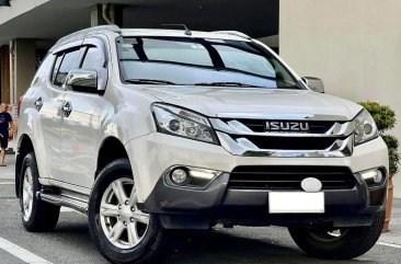 White Isuzu Mu-X 2017 for sale in Makati