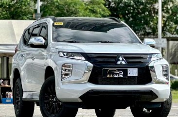Selling White Mitsubishi Montero 2023 in Makati