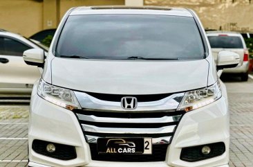 Sell White 2015 Toyota Alphard in Makati
