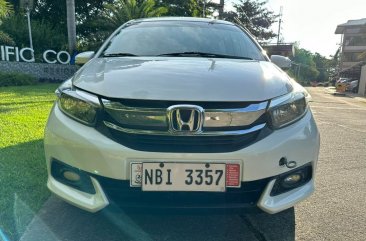 Selling White Honda Mobilio 2017 in Las Piñas