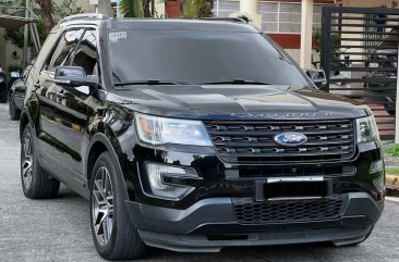 White Ford Explorer 2016 for sale in Automatic