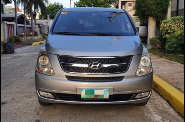 Selling White Hyundai Starex 2013 in Pasig