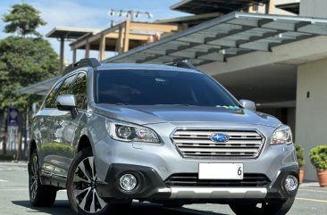 Selling White Subaru Outback 2017 in Makati