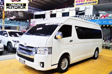 White Toyota Hiace 2018 for sale in Automatic