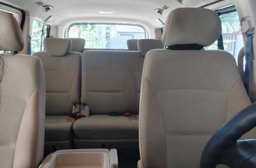 Sell White 2016 Hyundai Starex in Manila