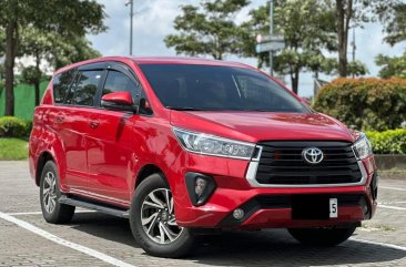 Selling White Toyota Innova 2021 in Makati