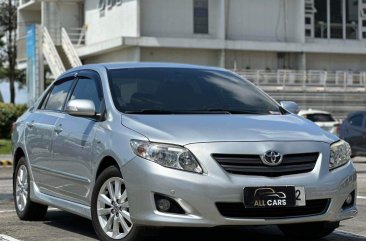 Selling White Toyota Corolla 2010 in Makati