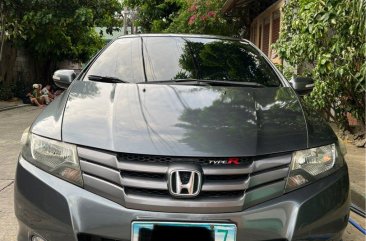 Selling White Honda City 2010 in San Pedro