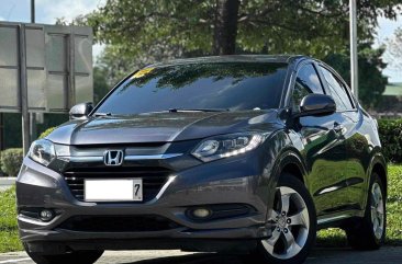 Sell White 2016 Honda Hr-V in Makati