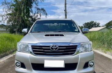 White Toyota Hilux 2014 for sale in Bacoor
