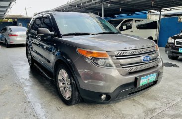 Selling White Ford Explorer 2012 in Las Piñas