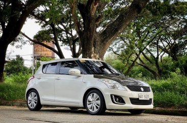 Pearl White Suzuki Swift 2017 for sale in Manual