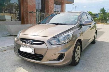 Selling White Hyundai Accent 2015 in Manila