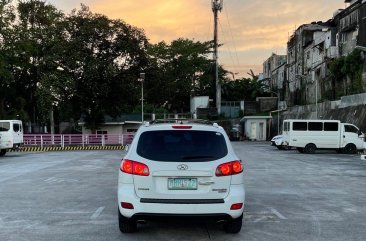 Sell White 2009 Hyundai Santa Fe in Marikina