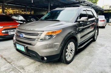 Selling White Ford Explorer 2012 in Las Piñas